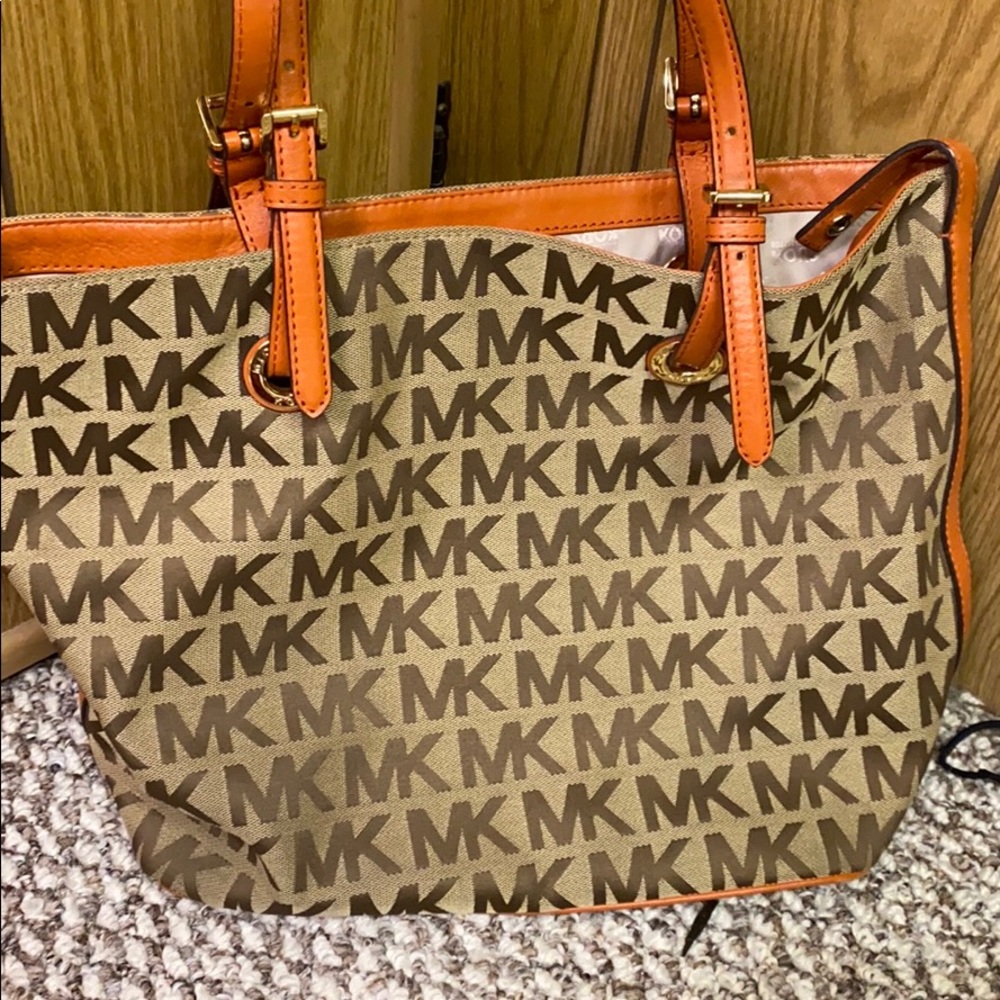Michael Kors tote